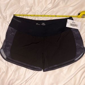 BNWT Zyia 5 Star Short Blk & Camo XXL